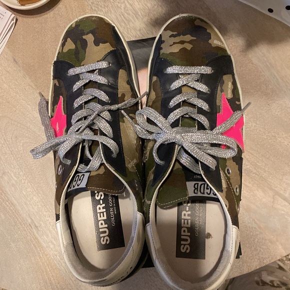 Golden Goose Camo with Pink star - Picture 5 of 8